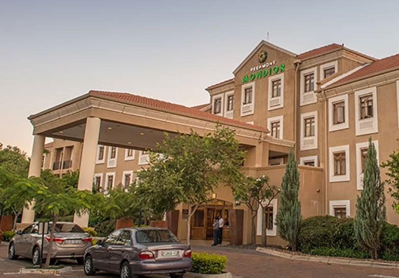 Peermont Mondior Hotel Gaborone — Service